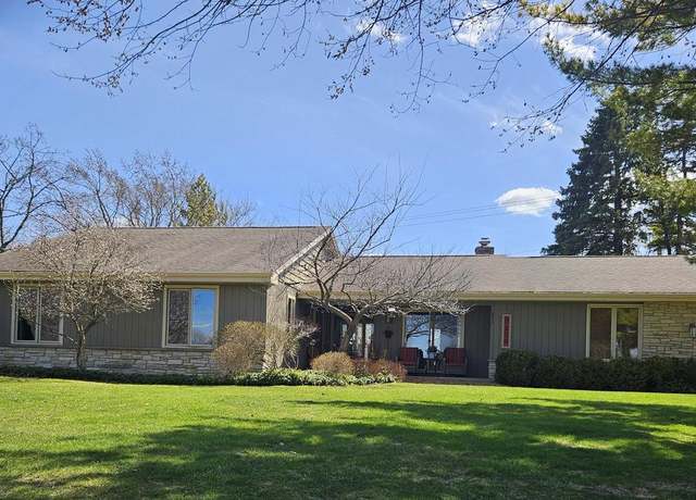 Property at 3220 Gemini Ct, Racine, WI 53406, 3 beds, 2.5 baths