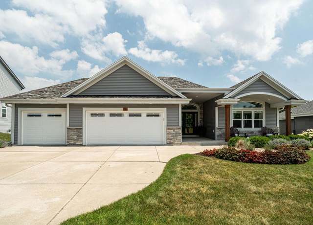Property at 437 Chapel Hill Dr, Johnson Creek, WI 53038, 3 beds, 2 baths