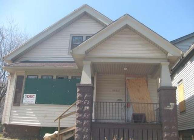Property at 2553 N 35th St, Milwaukee, WI 53210, 4 beds, 1 bath