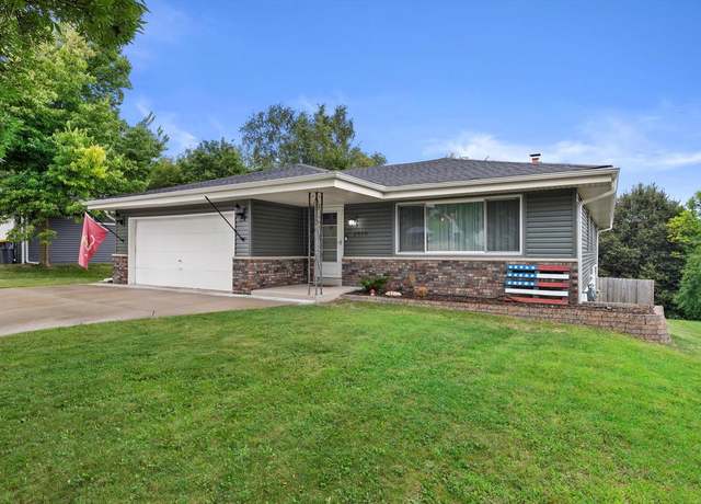 Property at 2010 Dixie Dr, Waukesha, WI 53189, 3 beds, 1.5 baths