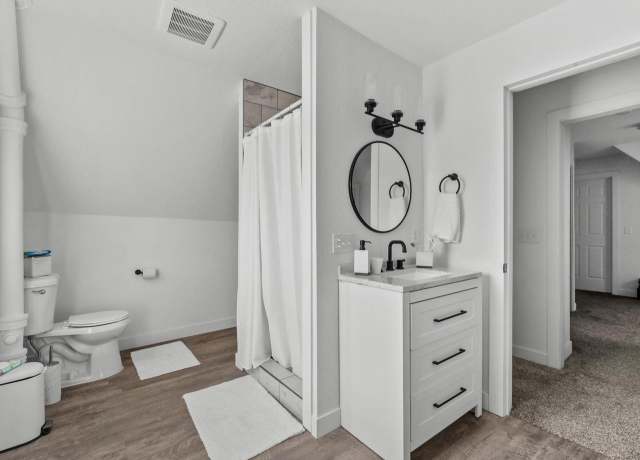 Property at 2317 S 9th St, Sheboygan, WI 53081, 4 beds, 2 baths