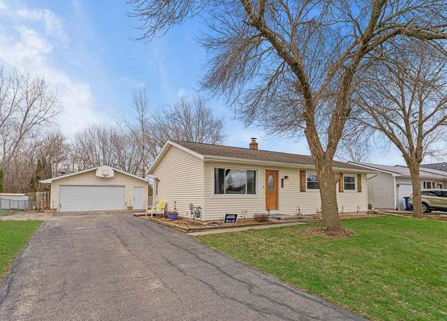 Property at 640 Mckinley Ave, Omro, WI 54963, 5 beds, 3 baths
