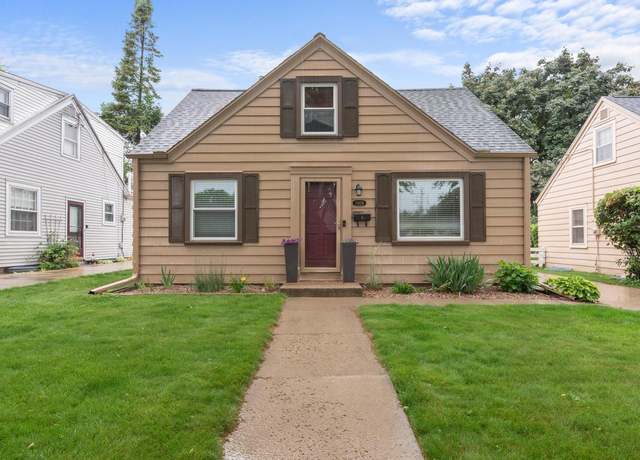 Property at 7808 Livingston Ave, Wauwatosa, WI 53213, 3 beds, 1.5 baths