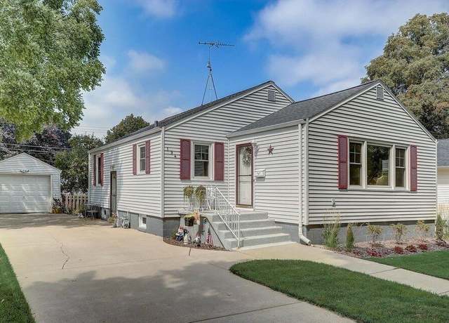 Property at 194 Walnut St, Delavan, WI 53115, 3 beds, 1 bath