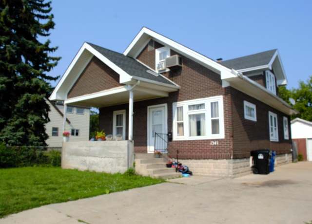 Property at 1341 Ohio St, Racine, WI 53405, 4 beds, 1.5 baths