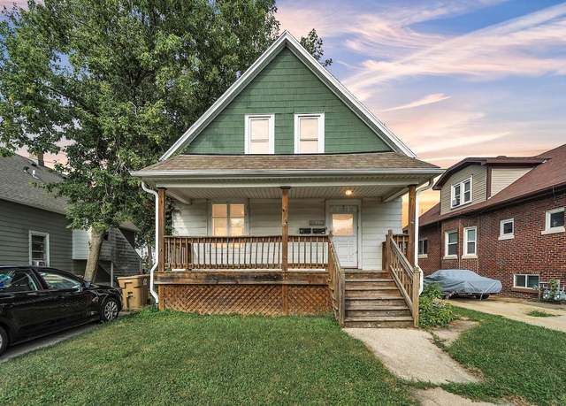 Property at 4826 20th Ave, Kenosha, WI 53140, 4 beds, 2 baths