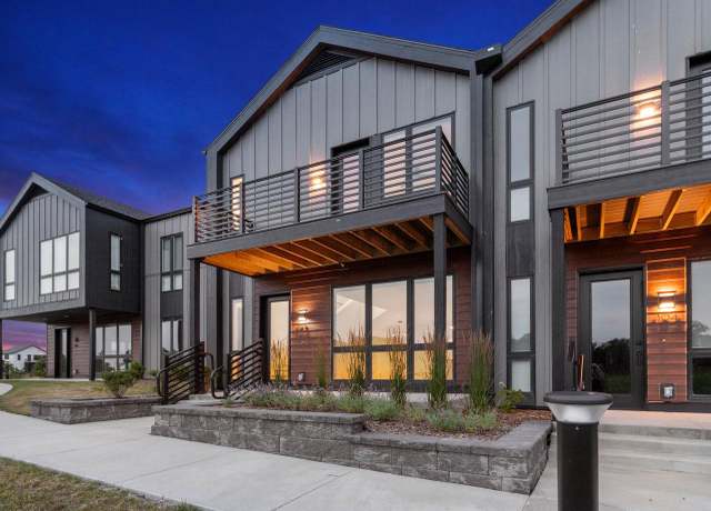 Property at 9378 S Alder Pl #103, Oak Creek, WI 53154, 3 beds, 2.5 baths
