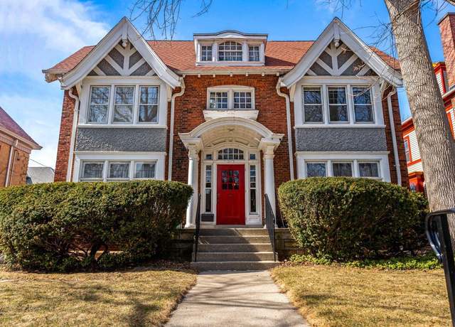 Property at 2615 N Summit Ave, Milwaukee, WI 53211, 4 beds, 4.5 baths