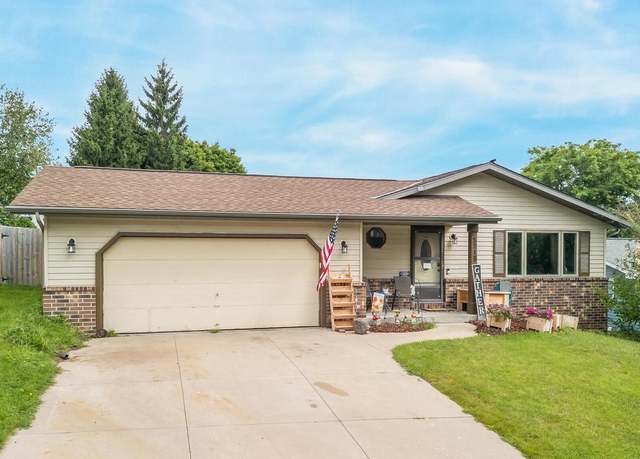 Property at 3218 Windsor Pl, West Bend, WI 53090, 3 beds, 3 baths