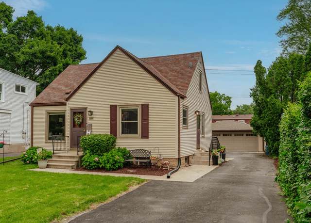 Property at 1120 Adelmann Ave, Brookfield, WI 53045, 3 beds, 1.5 baths