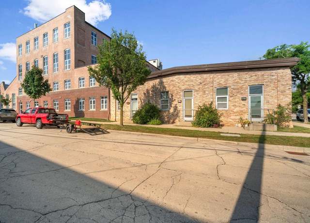 Property at 3059 N Weil St #112, Milwaukee, WI 53212, 1 bed, 1 bath