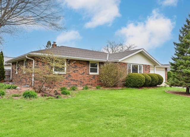 Property at 1642 Manistique Ave, South Milwaukee, WI 53172, 3 beds, 1.5 baths