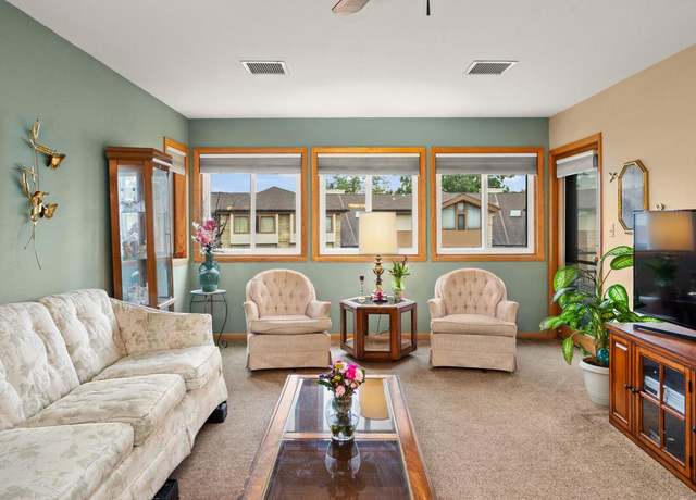 Property at N89W16301 Main St Unit D3 (Unit 10), Menomonee Falls, WI 53051, 2 beds, 1 bath