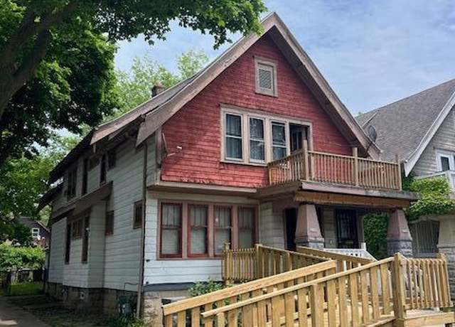 Property at 3746 N 17th St #3748, Milwaukee, WI 53206, 4 beds, 2 baths