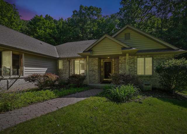 Property at 520 Bayberry Ln, Slinger, WI 53086, 4 beds, 3 baths