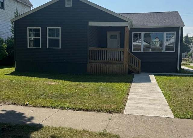 Property at 1437 N 26th St, Milwaukee, WI 53205, 3 beds, 1 bath