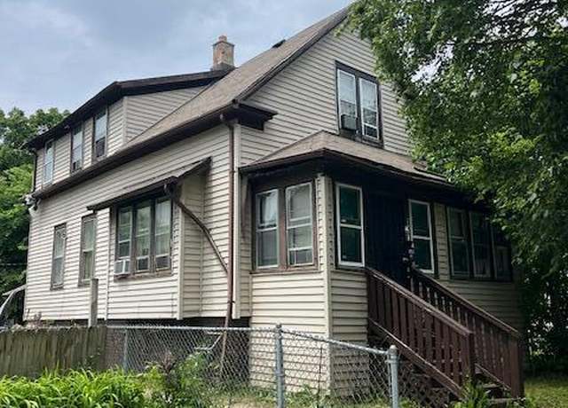 Property at 2939 N 22nd St, Milwaukee, WI 53206, 3 beds, 1 bath