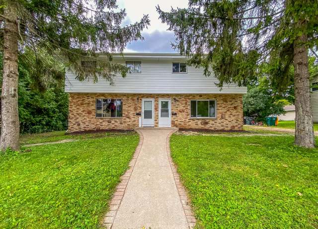 Property at 1220 N 10th Ave, West Bend, WI 53090, 6 beds, 3 baths