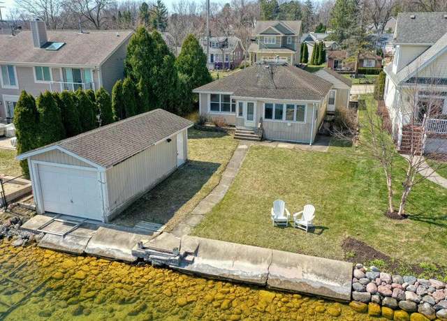 Property at 1603 Milwaukee St, Delafield, WI 53018, 2 beds, 1 bath