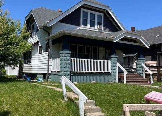 Property at 3611 N 12th St, Milwaukee, WI 53206, 5 beds, 2 baths