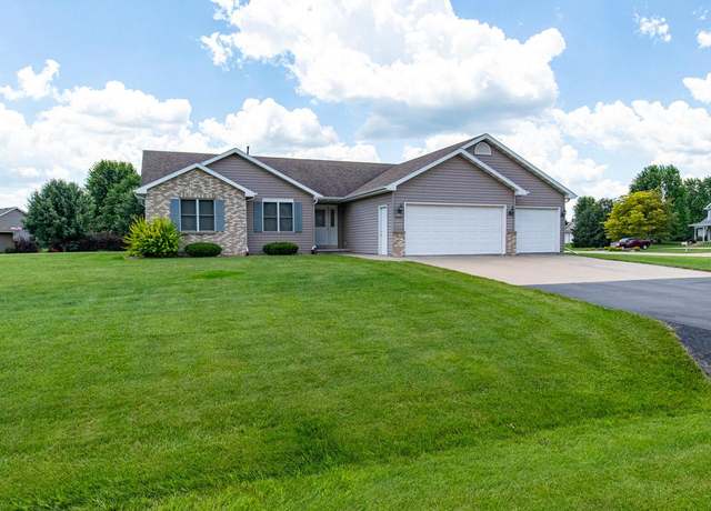 Property at N1060 Pebble Ridge Rd, Greenville, WI 54942, 3 beds, 2 baths