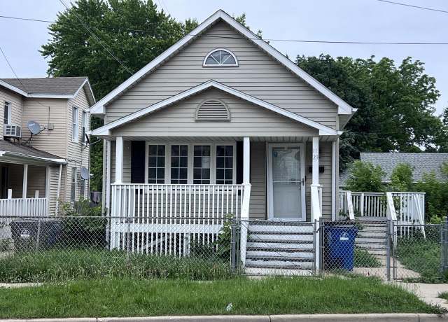 Property at 1129 Dr Martin Luther King Dr, Racine, WI 53404, 3 beds, 2 baths