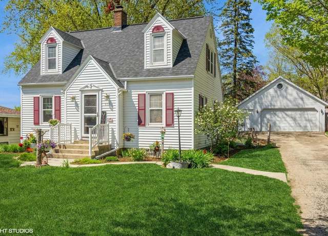 Property at 930 Lina St, Mayville, WI 53050, 2 beds, 2 baths