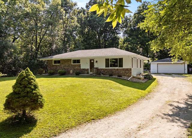 Property at 6754 County Line Rd, Hartford, WI 53027, 3 beds, 1.5 baths