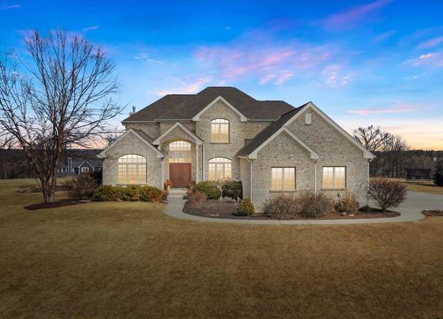 Property at N76W23690 Majestic Heights Trl, Sussex, WI 53089, 4 beds, 3.5 baths