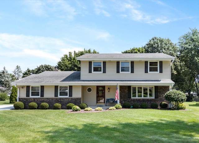 Property at W223N2276 Meadowood Ln, Waukesha, WI 53186, 4 beds, 2.5 baths