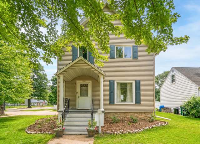 Property at 266 E 10th St, Fond Du Lac, WI 54935, 2 beds, 2 baths