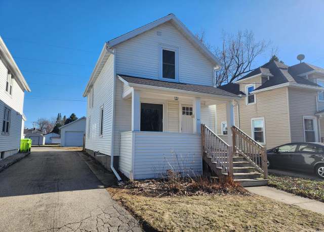 Property at 914 E Wisconsin St, Delavan, WI 53115, 3 beds, 2 baths