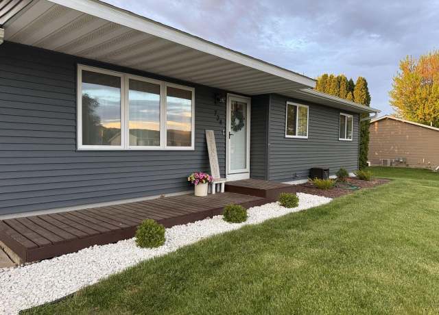 Property at 734 Rays Pl, West Salem, WI 54669, 3 beds, 2 baths