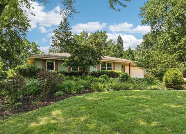 Property at W307N6939 Bette Ann Dr, Hartland, WI 53029, 3 beds, 1.5 baths