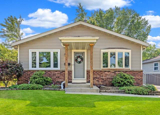 Property at 1124 S 101st St, West Allis, WI 53214, 3 beds, 2.5 baths
