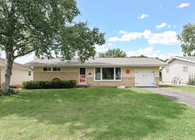 Property at 1512 Randolph St, Watertown, WI 53094, 2 beds, 1.5 baths