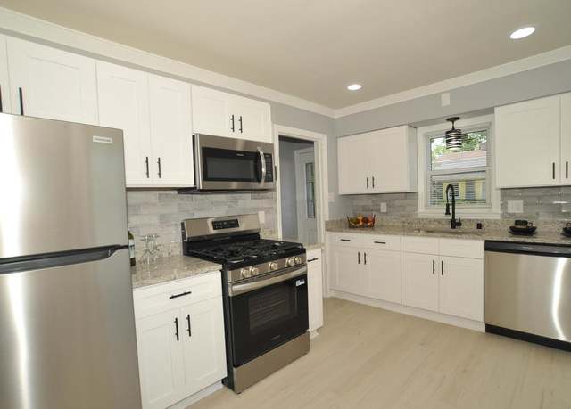 Property at 3400 N 89th St, Milwaukee, WI 53222, 2 beds, 1 bath