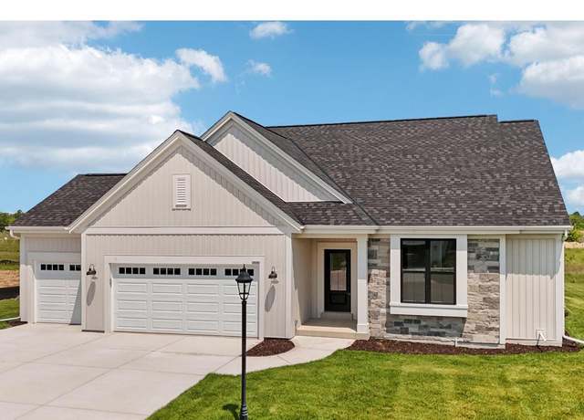 Property at 2690 Mapleton Ave, East Troy, WI 53120, 3 beds, 2 baths