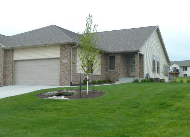 Property at 265 Heritage Dr #19, Fort Atkinson, WI 53538, 2 beds, 2 baths