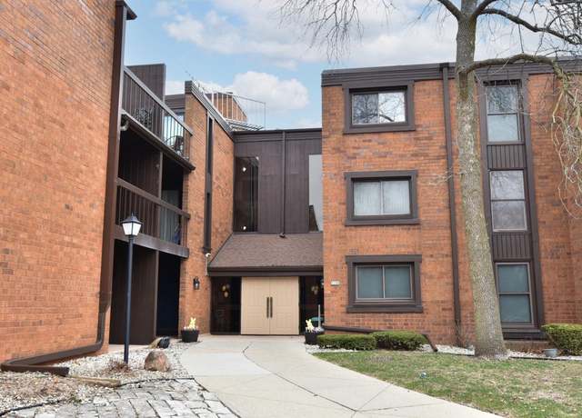 Property at 5200 S Tuckaway Blvd #122, Greenfield, WI 53221, 2 beds, 2 baths