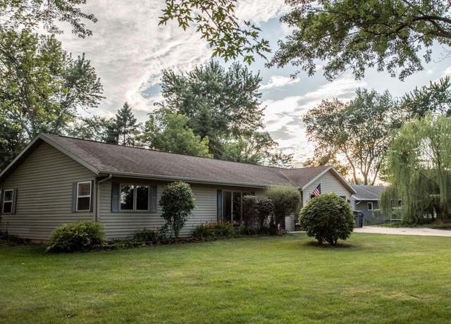 Property at W194S7229 Cameron Ct, Muskego, WI 53150, 2 beds, 1 bath