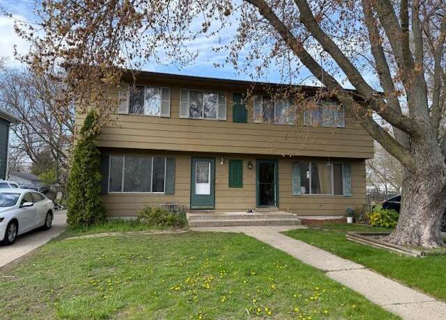 Property at 1404 87th Pl, Kenosha, WI 53143, 3 beds, 1.5 baths