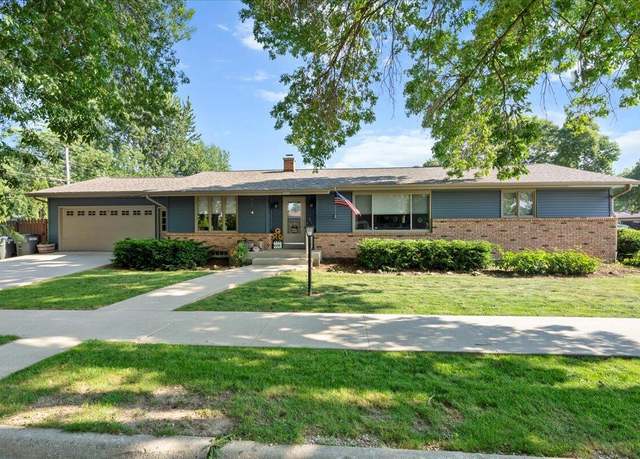 Property at 2421 Cooper Ave, Sheboygan, WI 53083, 3 beds, 2.5 baths