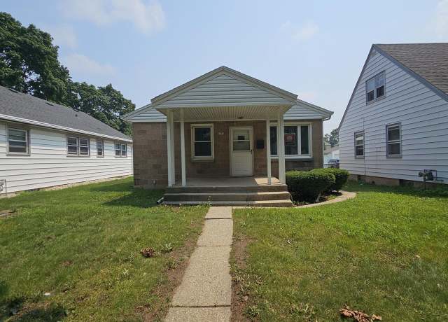 Property at 4074 N 86th St, Milwaukee, WI 53222, 4 beds, 3 baths