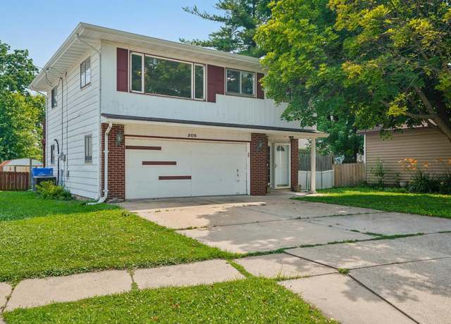 Property at 205 Elm St, Watertown, WI 53098, 2 beds, 1.5 baths