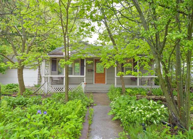 Property at W59N729 Highwood Dr, Cedarburg, WI 53012, 2 beds, 1 bath