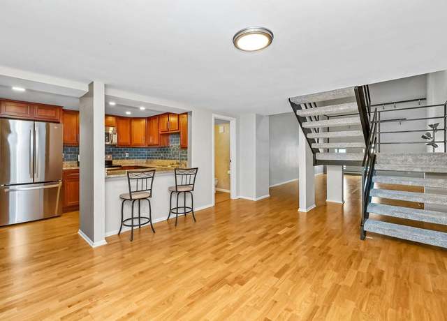 Property at 270 E Highland Ave #1023, Milwaukee, WI 53202, 2 beds, 1.5 baths