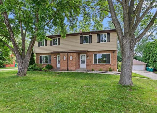 Property at W151N11492 Potomac Cir Unit W151N11494, Germantown, WI 53022, 6 beds, 3 baths