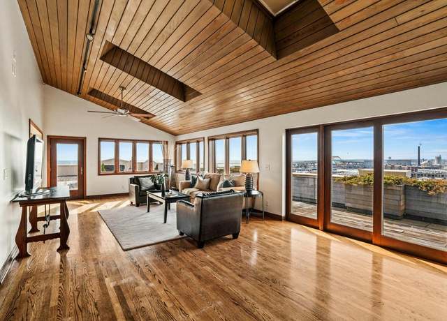 Property at 320 E Buffalo St #900, Milwaukee, WI 53202, 2 beds, 2.5 baths