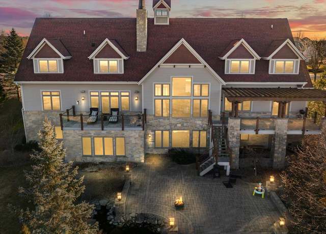 Property at 105 Legend Way, Wales, WI 53183, 5 beds, 5.5 baths